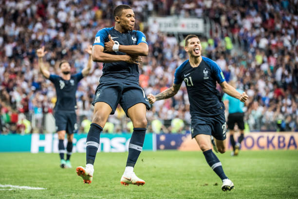 革的决定性 革的决定性