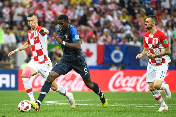 以其卓越的 以其卓越的